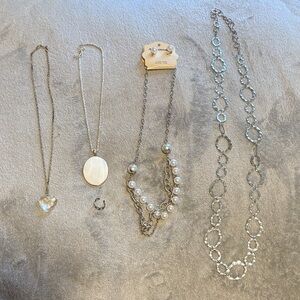 Elegant Silver and Pearl Necklace Set